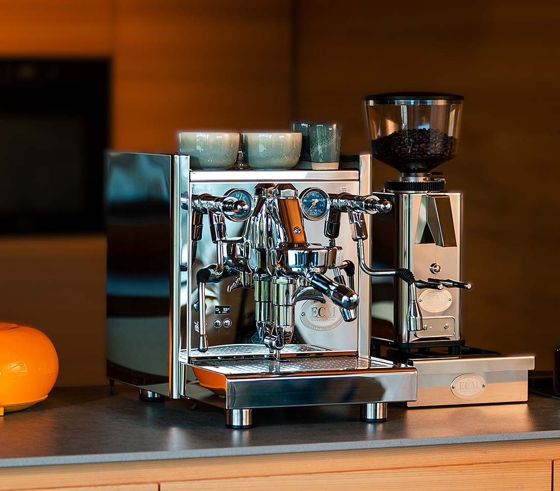 Detailansicht ECM Technika VI mit Betonung auf die Benutzererfahrung.