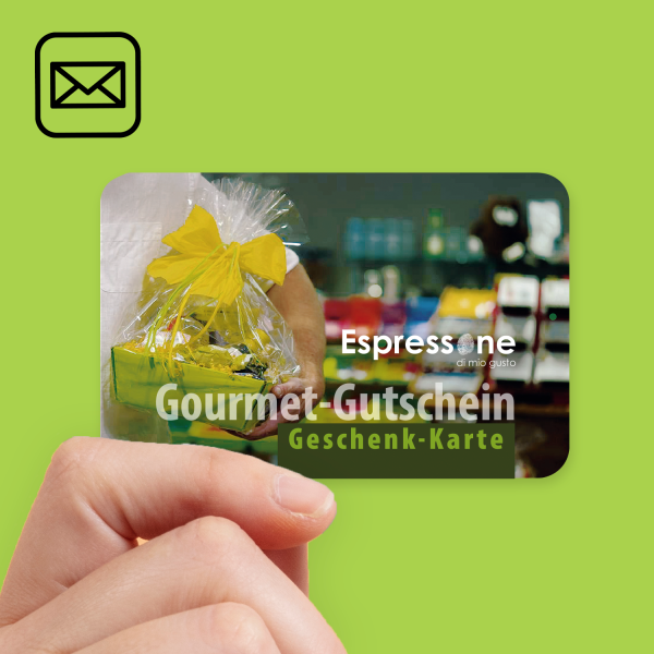 Gutschein per Post Gutscheinkarte per Post von Fingern gehalten